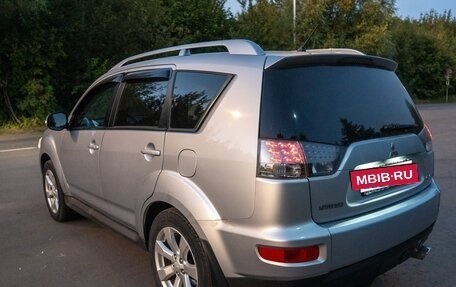 Mitsubishi Outlander III рестайлинг 3, 2010 год, 1 050 000 рублей, 7 фотография