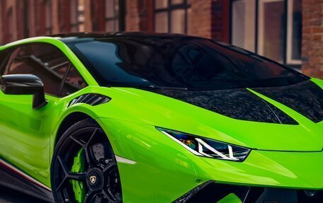 Lamborghini Huracán, 2017 год, 24 500 000 рублей, 2 фотография