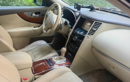 Infiniti QX70, 2014 год, 1 700 000 рублей, 6 фотография