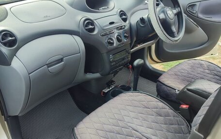 Toyota Vitz, 2003 год, 430 000 рублей, 6 фотография