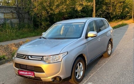 Mitsubishi Outlander III рестайлинг 3, 2012 год, 1 150 000 рублей, 11 фотография