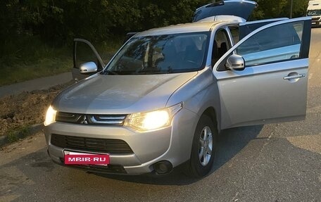 Mitsubishi Outlander III рестайлинг 3, 2012 год, 1 150 000 рублей, 30 фотография