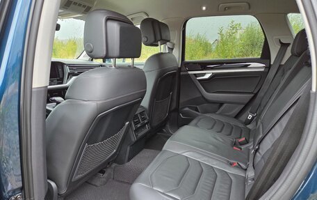 Volkswagen Touareg III, 2018 год, 4 190 000 рублей, 8 фотография