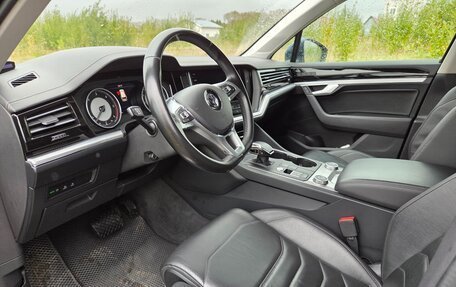 Volkswagen Touareg III, 2018 год, 4 190 000 рублей, 9 фотография
