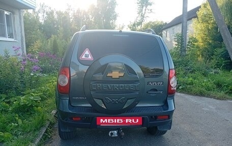 Chevrolet Niva I рестайлинг, 2015 год, 600 000 рублей, 7 фотография