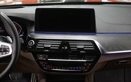 BMW 5 серия, 2020 год, 5 849 000 рублей, 15 фотография