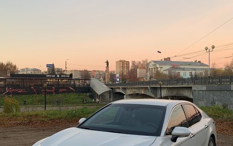 Toyota Camry, 2018 год, 2 700 000 рублей, 2 фотография