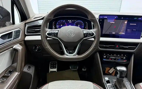 Volkswagen Tiguan II, 2022 год, 2 270 334 рублей, 8 фотография