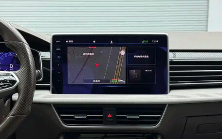 Volkswagen Tiguan II, 2022 год, 2 270 334 рублей, 11 фотография