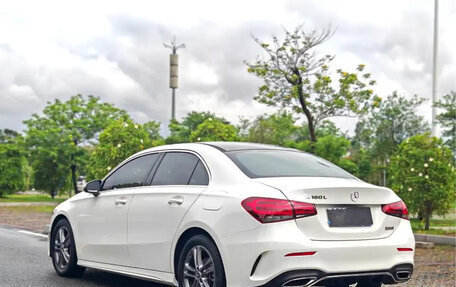 Mercedes-Benz A-Класс, 2021 год, 1 690 000 рублей, 4 фотография