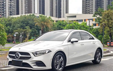 Mercedes-Benz A-Класс, 2021 год, 1 690 000 рублей, 3 фотография