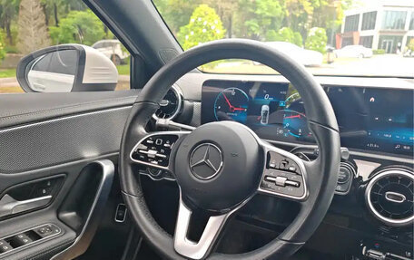 Mercedes-Benz A-Класс, 2021 год, 1 690 000 рублей, 12 фотография