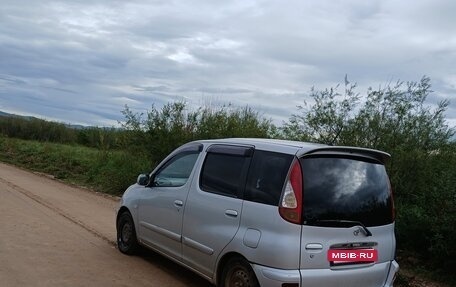 Toyota FunCargo, 2004 год, 400 000 рублей, 2 фотография