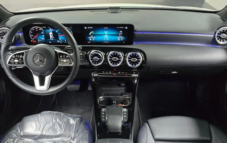Mercedes-Benz A-Класс, 2022 год, 2 365 000 рублей, 7 фотография