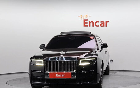 Rolls-Royce Ghost Series II рестайлинг, 2022 год, 50 000 000 рублей, 2 фотография