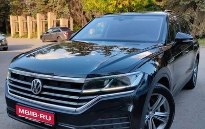 Volkswagen Touareg III, 2018 год, 4 500 000 рублей, 1 фотография