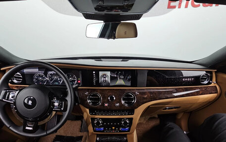 Rolls-Royce Ghost Series II рестайлинг, 2022 год, 50 000 000 рублей, 10 фотография