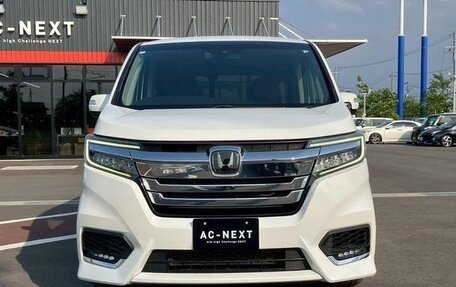 Honda Stepwgn IV, 2021 год, 2 100 000 рублей, 3 фотография
