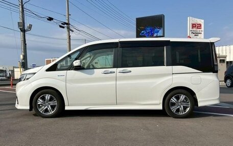 Honda Stepwgn IV, 2021 год, 2 100 000 рублей, 7 фотография
