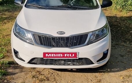 KIA Rio III рестайлинг, 2013 год, 550 000 рублей, 1 фотография