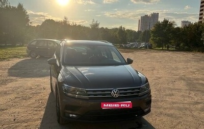Volkswagen Tiguan II, 2019 год, 2 100 000 рублей, 1 фотография