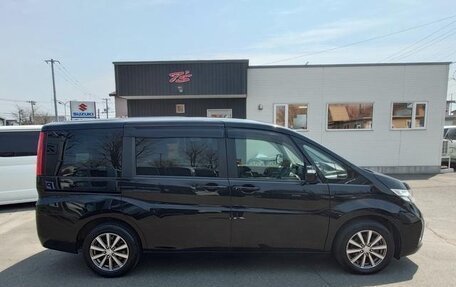Honda Stepwgn IV, 2018 год, 1 700 000 рублей, 9 фотография
