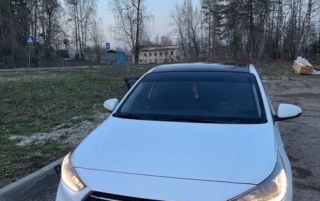 Hyundai Solaris II рестайлинг, 2017 год, 1 180 000 рублей, 1 фотография
