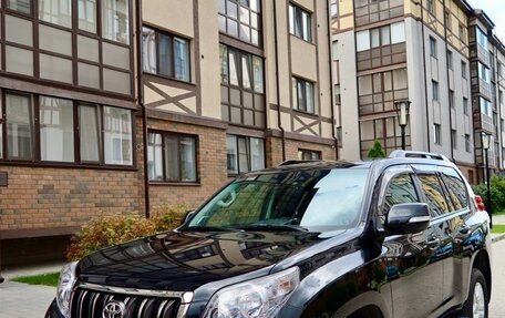 Toyota Land Cruiser Prado 150 рестайлинг 2, 2010 год, 3 650 000 рублей, 1 фотография