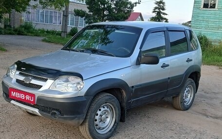 Chevrolet Niva I рестайлинг, 2011 год, 400 000 рублей, 1 фотография