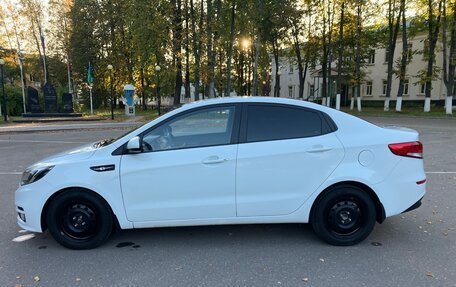 KIA Rio III рестайлинг, 2015 год, 985 000 рублей, 3 фотография