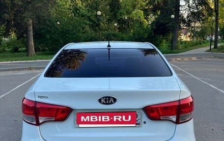 KIA Rio III рестайлинг, 2015 год, 985 000 рублей, 5 фотография
