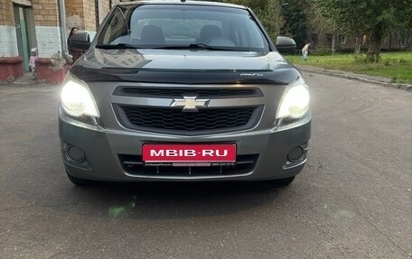 Chevrolet Cobalt II, 2013 год, 680 000 рублей, 1 фотография