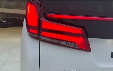 Toyota Alphard III, 2022 год, 3 450 000 рублей, 7 фотография