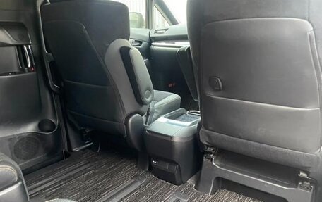 Toyota Vellfire II, 2022 год, 3 480 333 рублей, 19 фотография