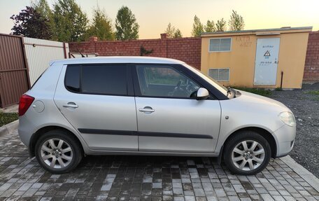 Skoda Fabia II, 2010 год, 750 000 рублей, 2 фотография