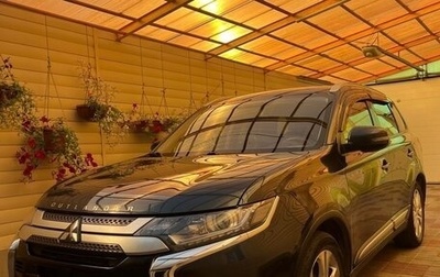 Mitsubishi Outlander III рестайлинг 3, 2019 год, 2 400 000 рублей, 1 фотография
