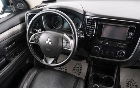 Mitsubishi Outlander III рестайлинг 3, 2012 год, 1 589 000 рублей, 9 фотография