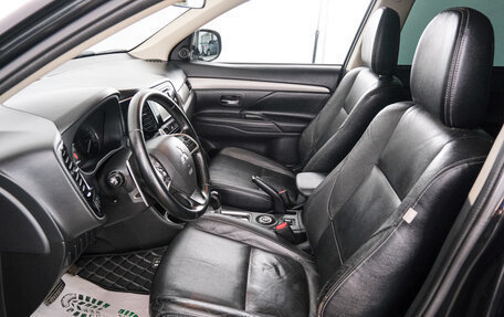 Mitsubishi Outlander III рестайлинг 3, 2012 год, 1 589 000 рублей, 7 фотография