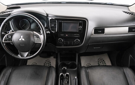 Mitsubishi Outlander III рестайлинг 3, 2012 год, 1 589 000 рублей, 10 фотография