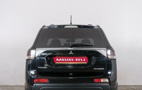 Mitsubishi Outlander III рестайлинг 3, 2012 год, 1 589 000 рублей, 5 фотография