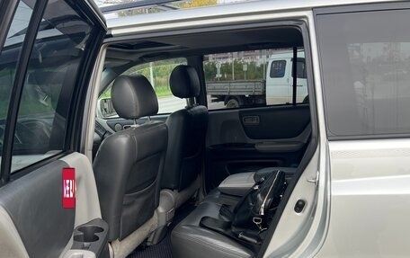 Toyota Highlander III, 2005 год, 1 350 000 рублей, 10 фотография