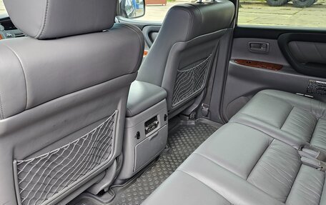 Toyota Land Cruiser 100 рестайлинг 2, 2005 год, 2 900 000 рублей, 5 фотография