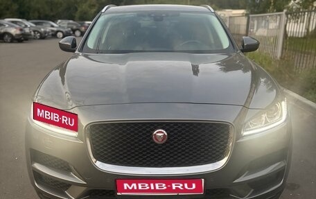 Jaguar F-Pace, 2017 год, 3 050 000 рублей, 1 фотография