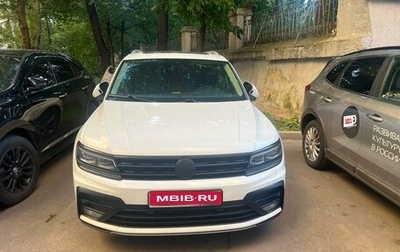 Volkswagen Tiguan II, 2019 год, 2 950 000 рублей, 1 фотография