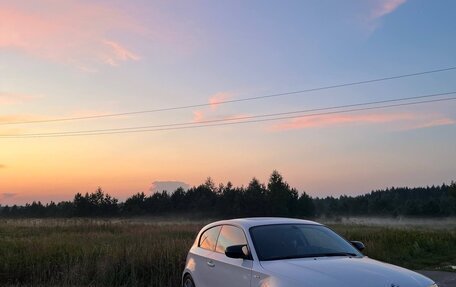 BMW 1 серия, 2011 год, 1 100 000 рублей, 1 фотография