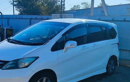 Honda Freed I, 2010 год, 1 150 000 рублей, 3 фотография