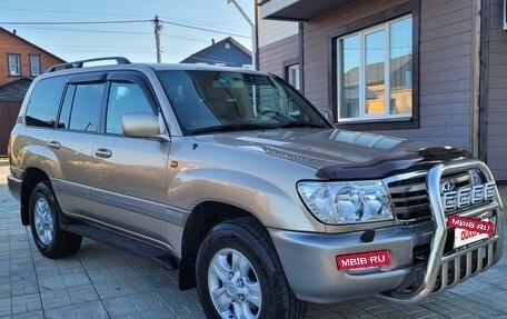 Toyota Land Cruiser 100 рестайлинг 2, 2006 год, 2 600 000 рублей, 3 фотография