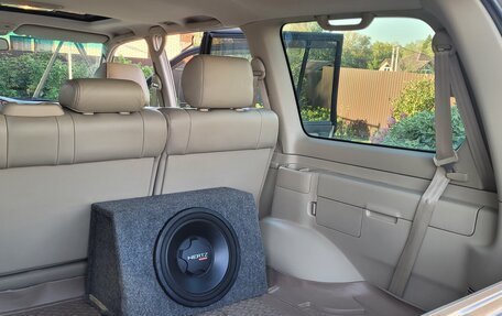 Toyota Land Cruiser 100 рестайлинг 2, 2006 год, 2 600 000 рублей, 7 фотография