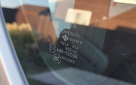 Toyota Land Cruiser 100 рестайлинг 2, 2006 год, 2 600 000 рублей, 11 фотография