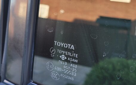 Toyota Land Cruiser 100 рестайлинг 2, 2006 год, 2 600 000 рублей, 12 фотография